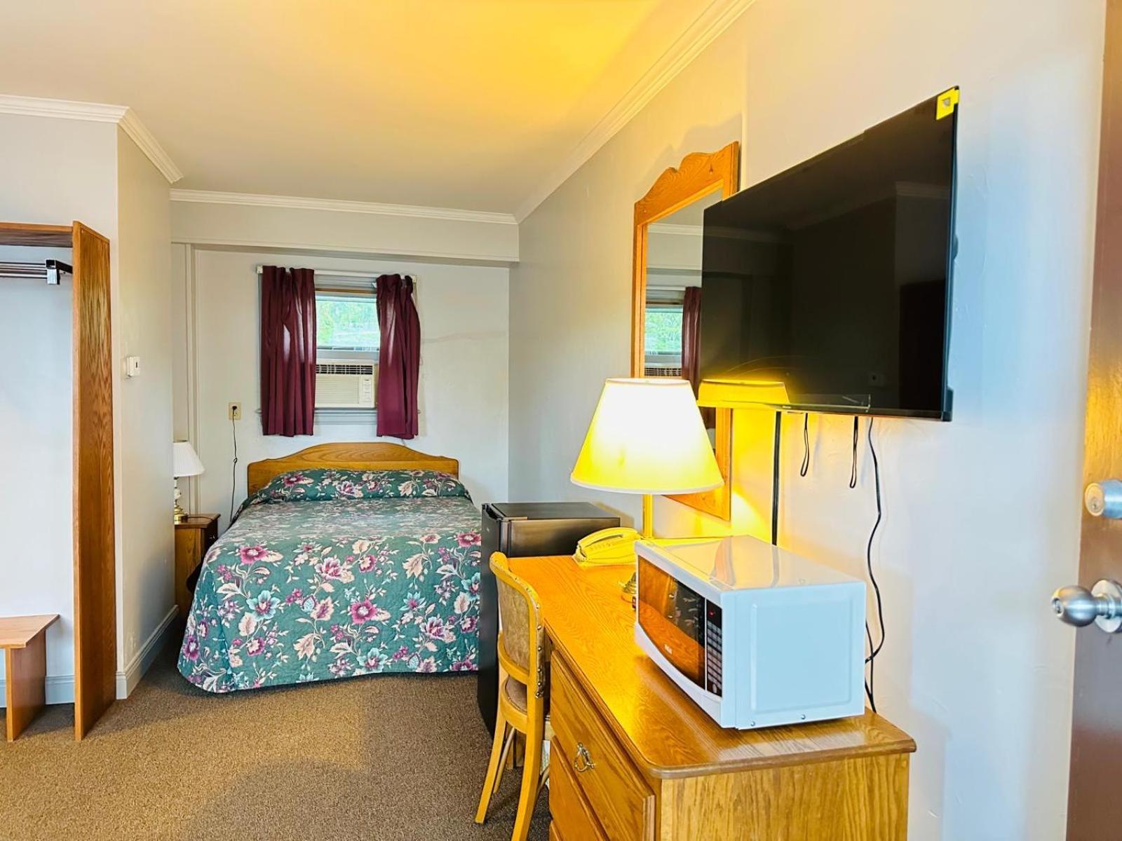 Stiles Motel Hill View Woodstock Esterno foto