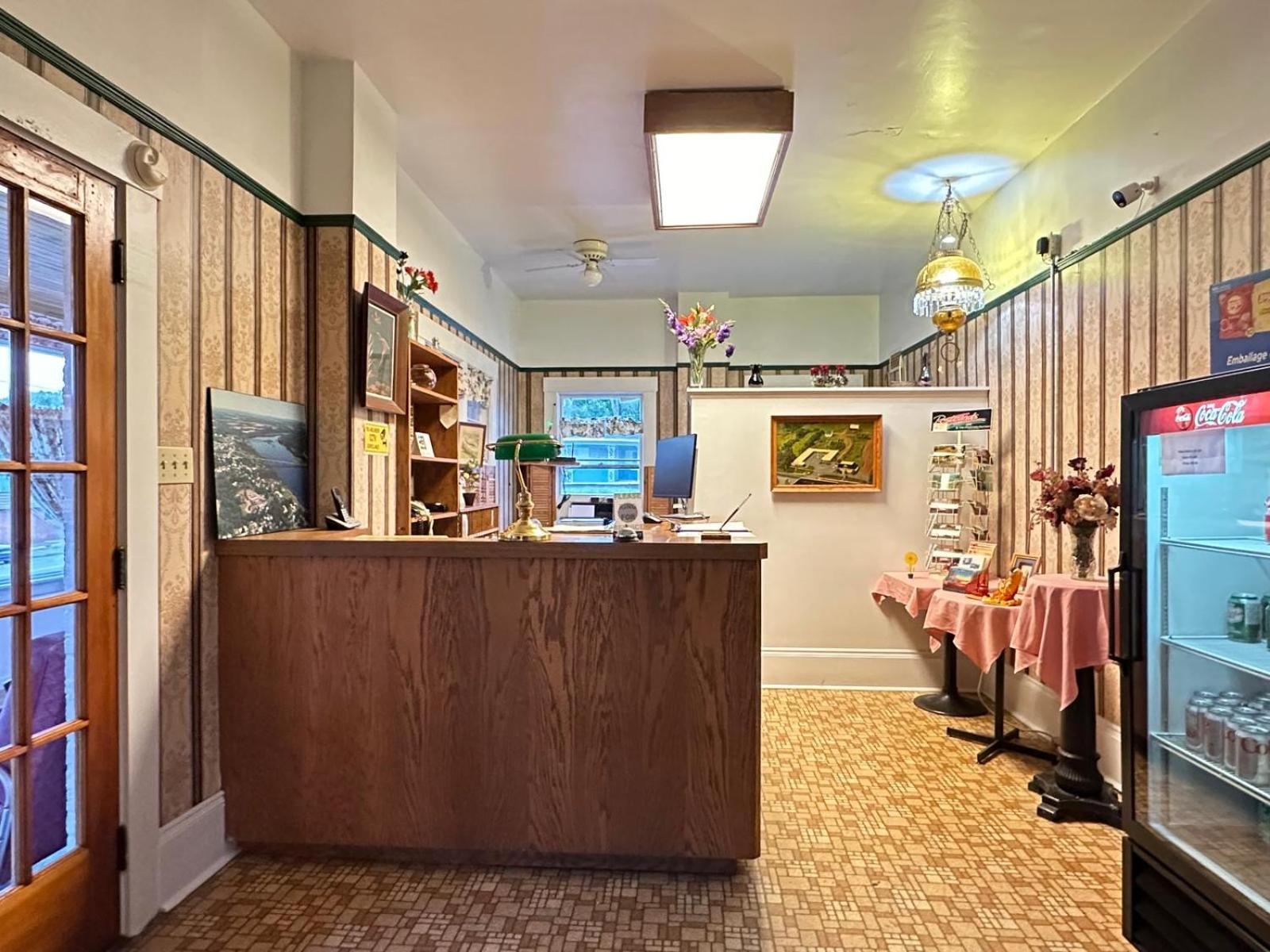 Stiles Motel Hill View Woodstock Esterno foto