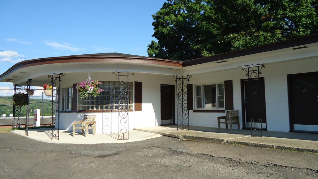 Stiles Motel Hill View Woodstock Esterno foto
